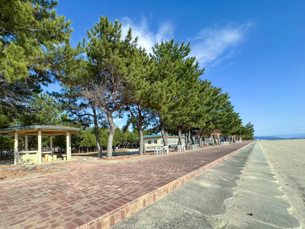 <span>松原海岸ビーチ複合施設</span>しおまちパーク